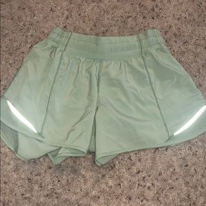 Lululemon Hotty Hot LONG Shorts 4
